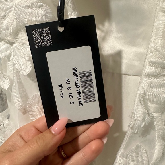 Selfie Leslie Dori Floral Embellished Maxi Dress White - Picture 4 of 6